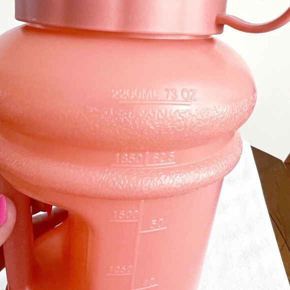 New HydroJug Classic Water Bottle-Hot Coral-Features Handle-Half Gallon Capacity - Picture 4 of 6